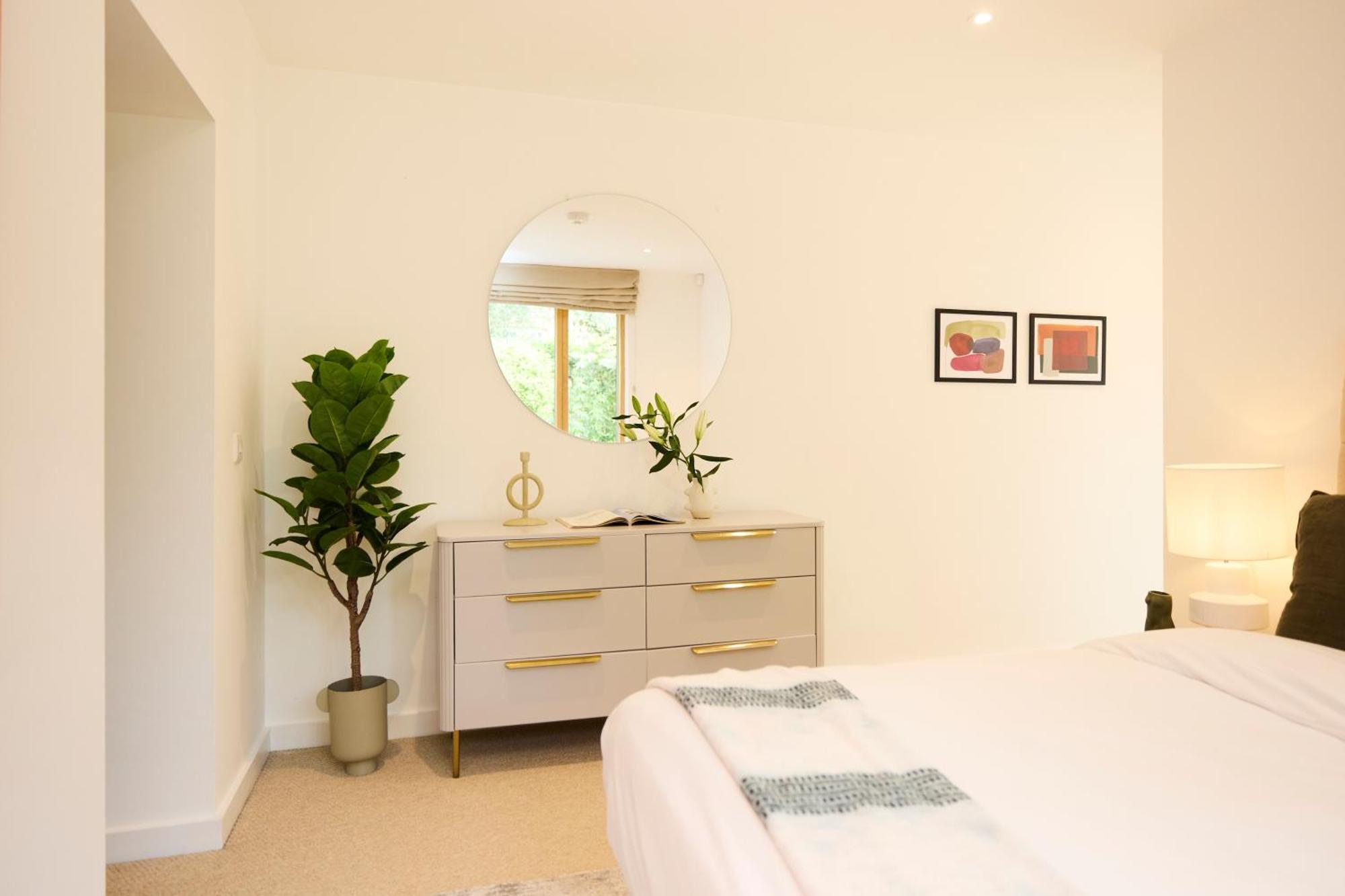 The Putney Wonder - Dazzling 3bdr Flat With Garden Londra